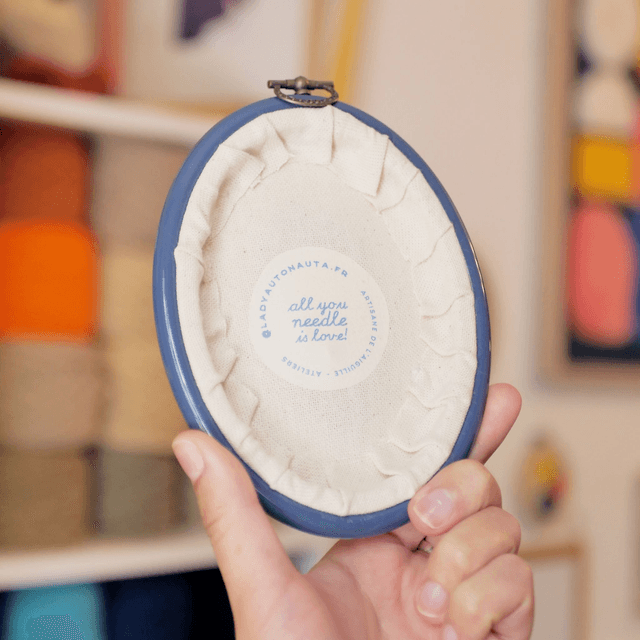 Les Cigales Brodées – Stumpwork & Punch Needle · 11.5 cm