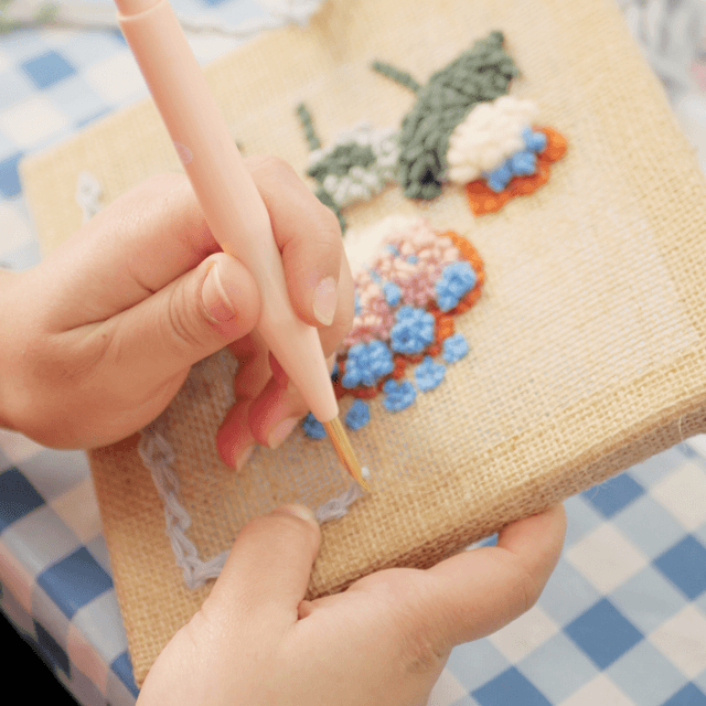 ATELIER INITIATION À LA BRODERIE MAGIQUE / PUNCH NEEDLE