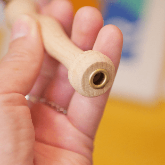 Aiguille à puncher ajustable-interchangeable en bois